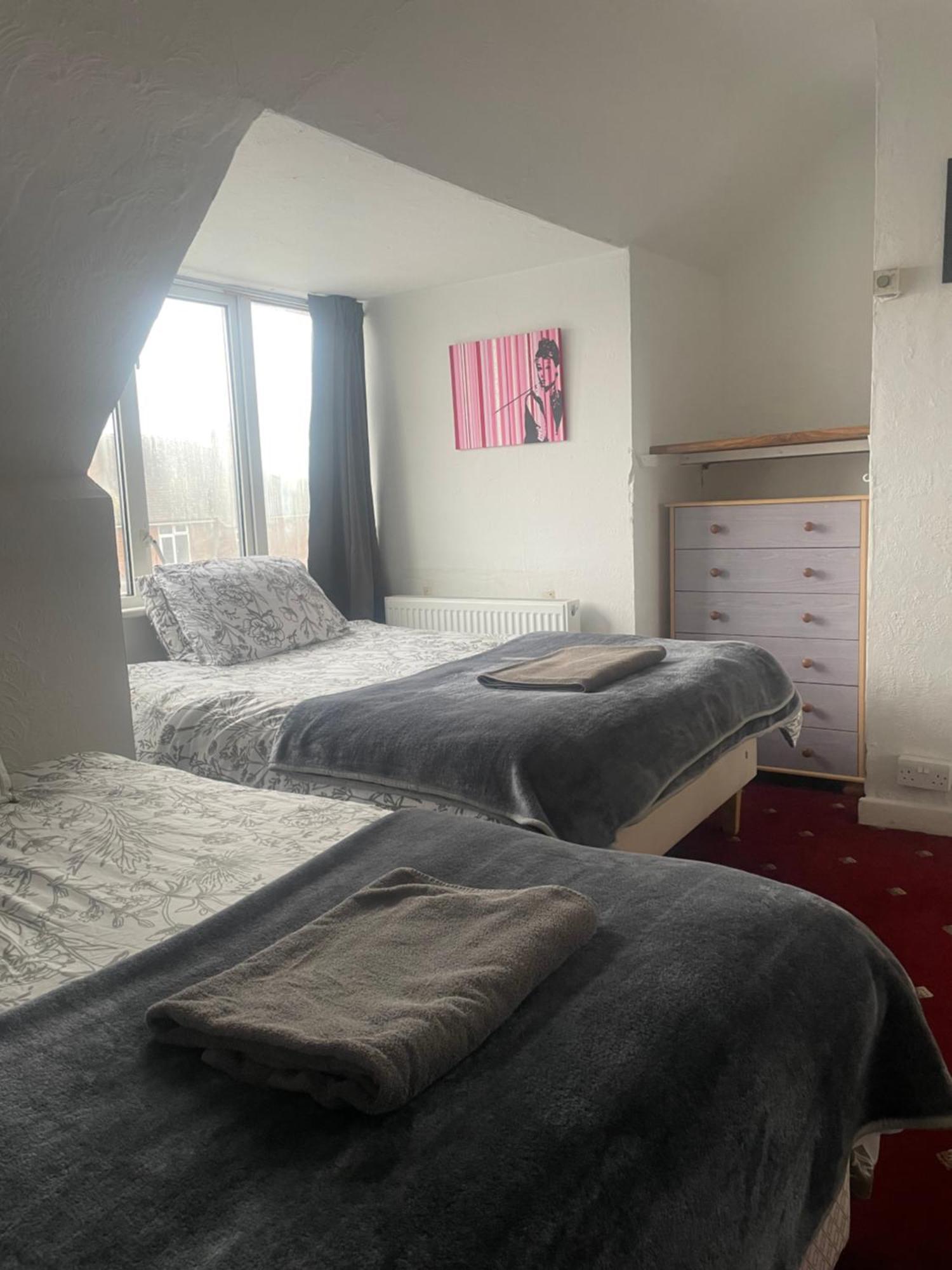 Amitie Guest House Bournemouth Bagian luar foto
